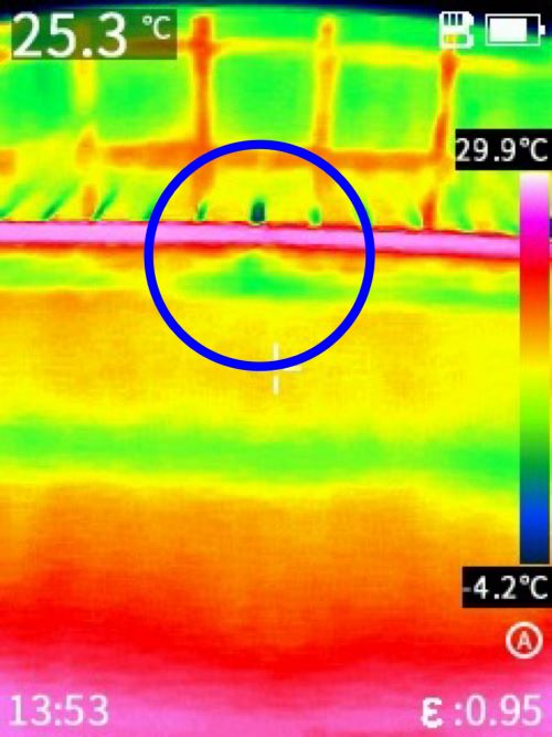 赤外線建物診断の赤外線写真