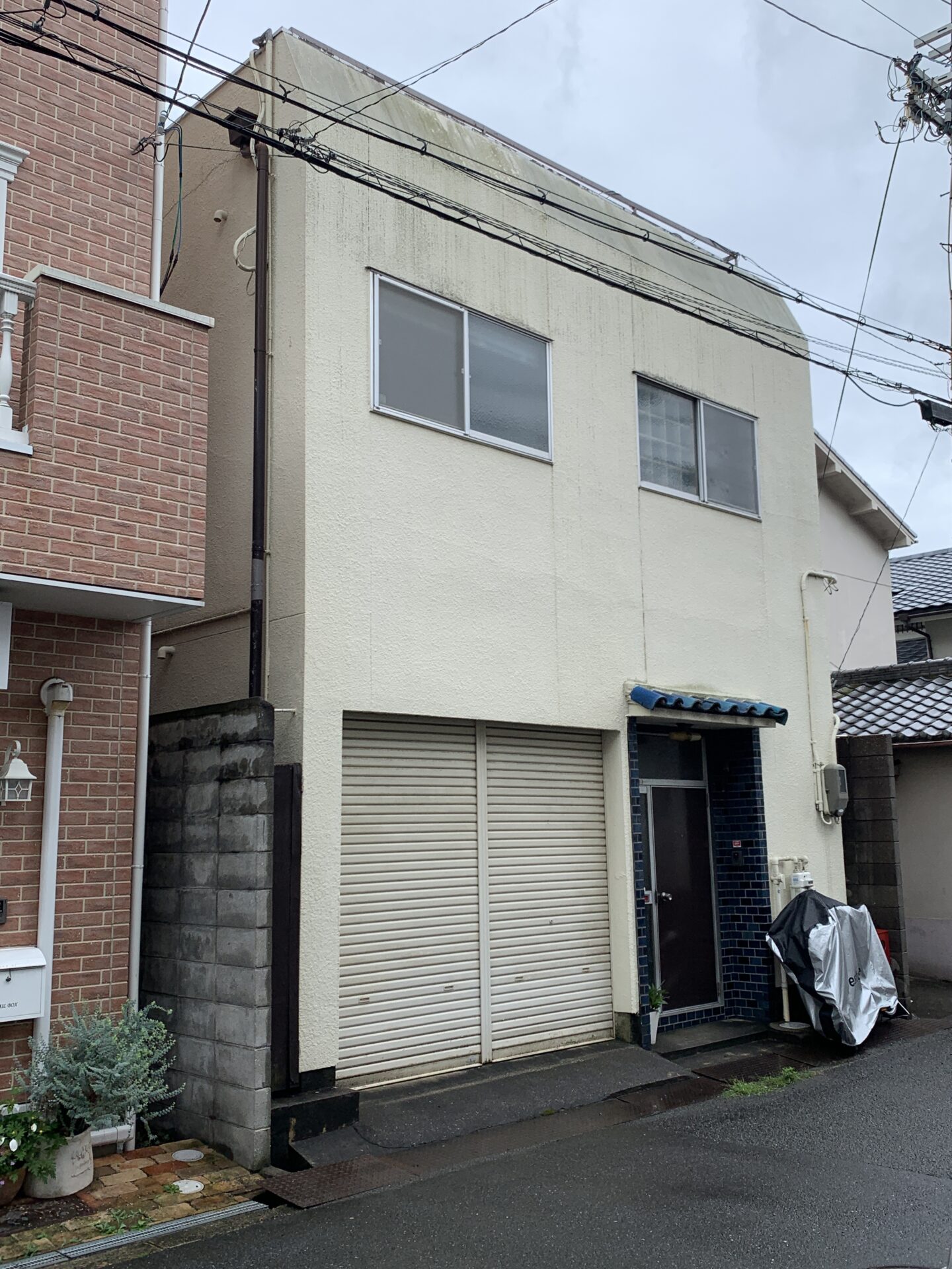 大阪市で外壁塗装・防水工事・屋根塗装・雨漏り補修工事を行いました。画像