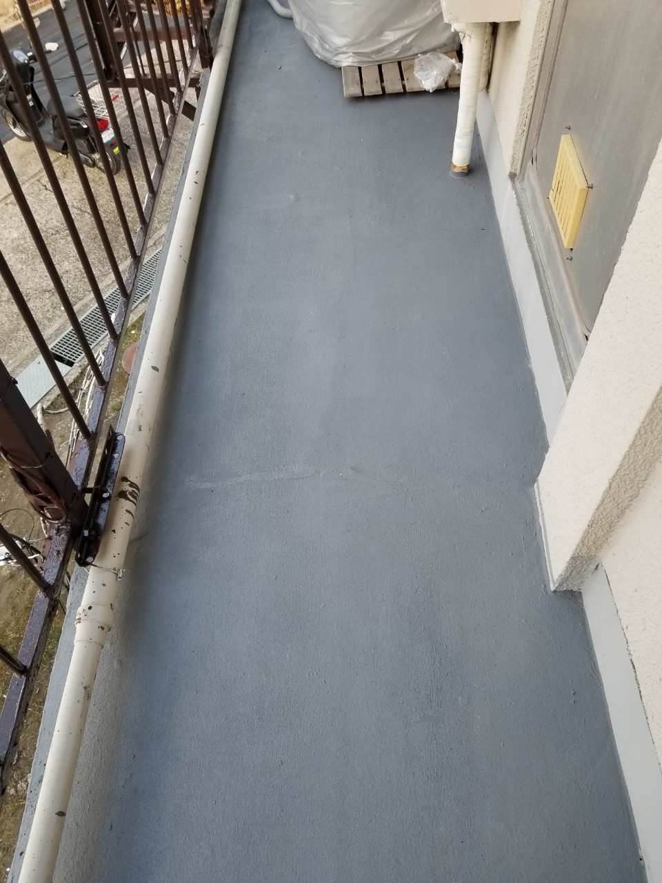床面塗装の上塗り