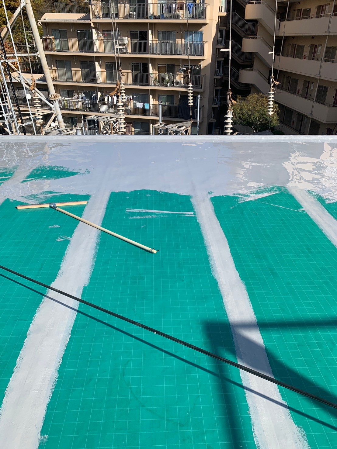 屋上防水の目地埋めと立ち上がり処理