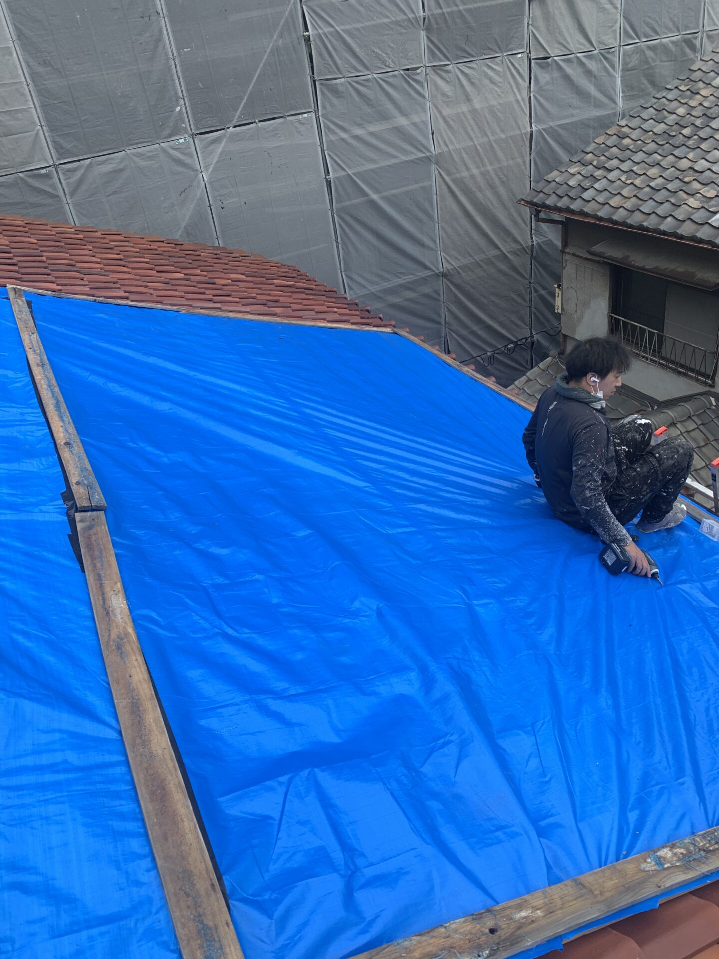 ブルーシートの雨漏り補修