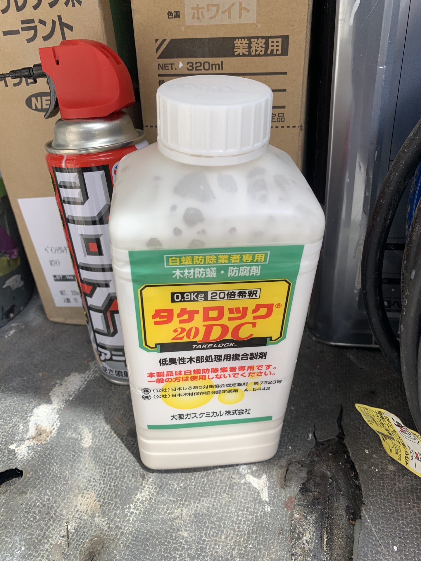 シロアリ駆除剤はタケロック
