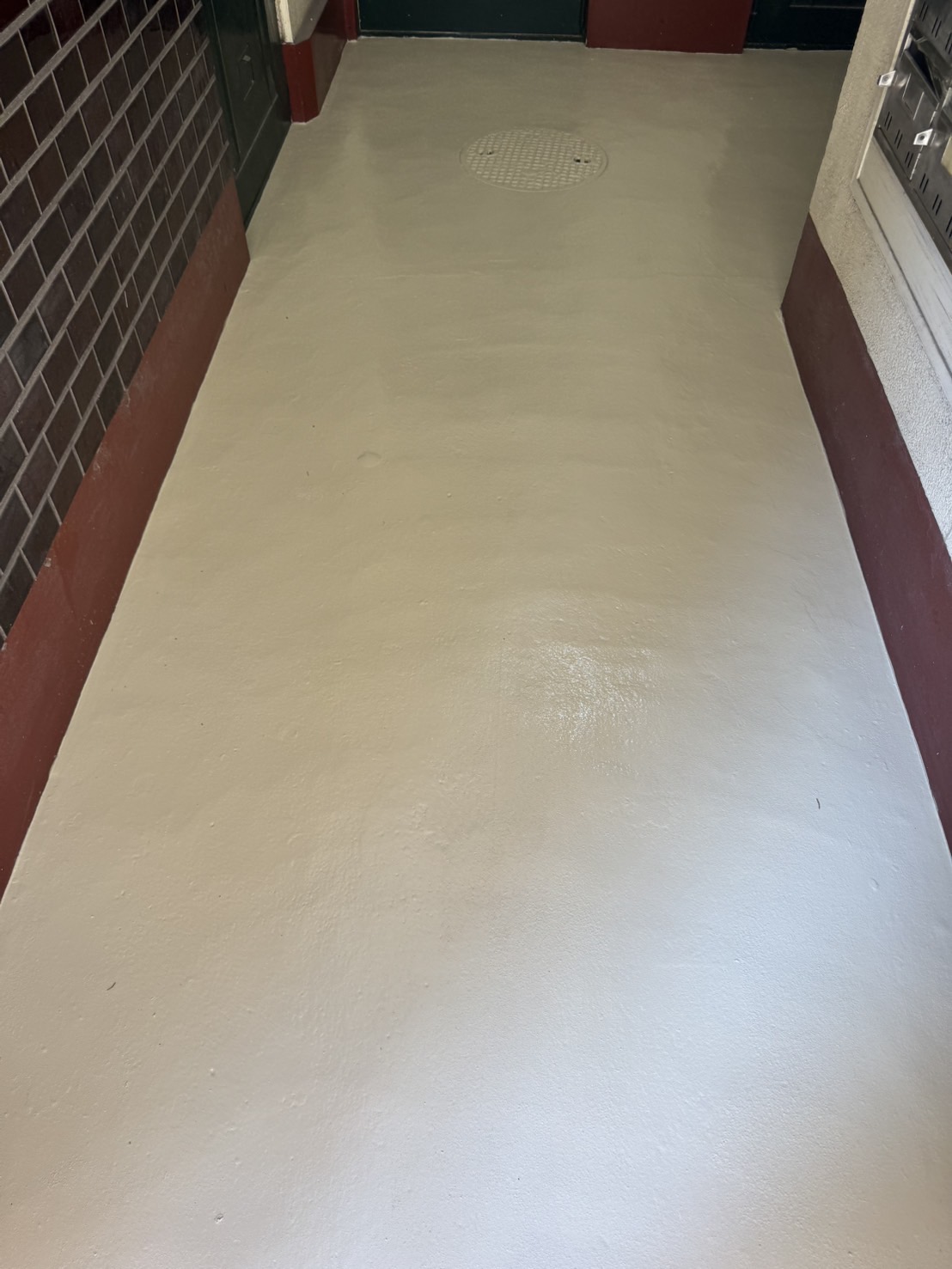 階段の床面塗装完了